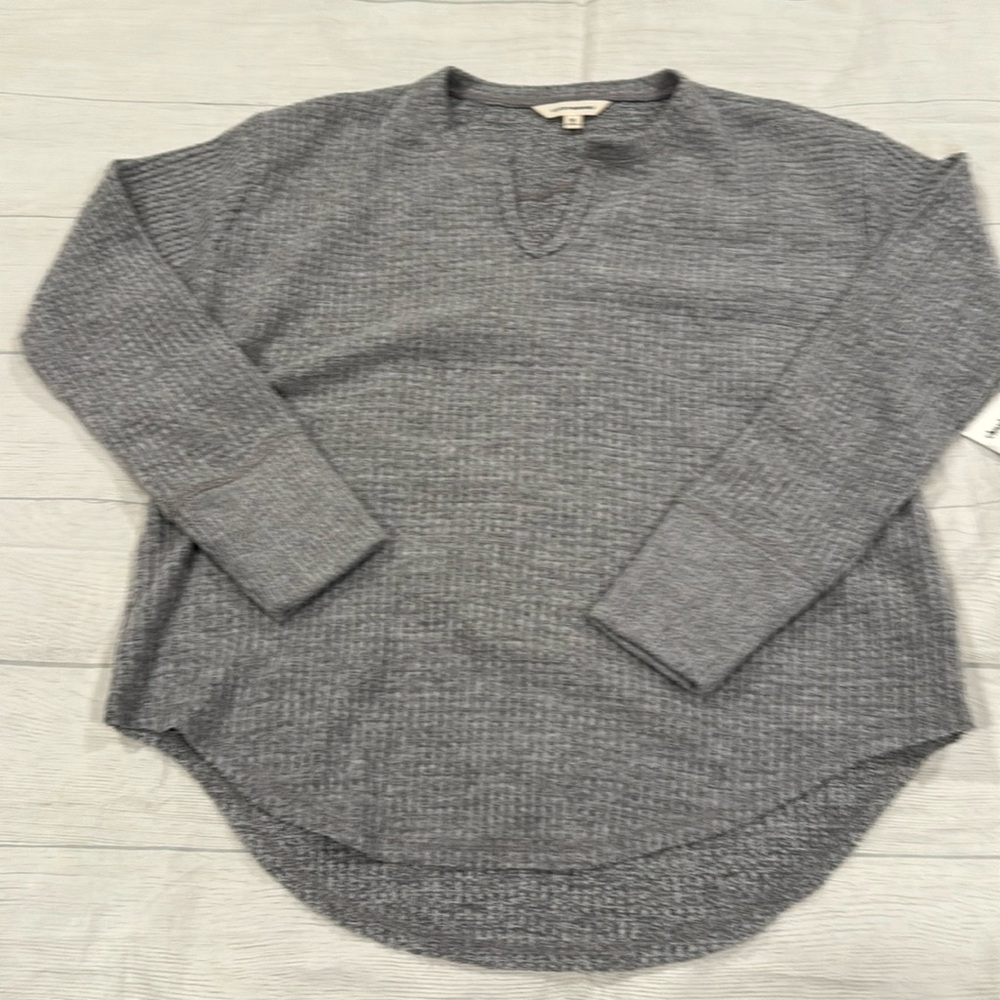 Lucky Brand NWT Gray vneck cloud soft XS